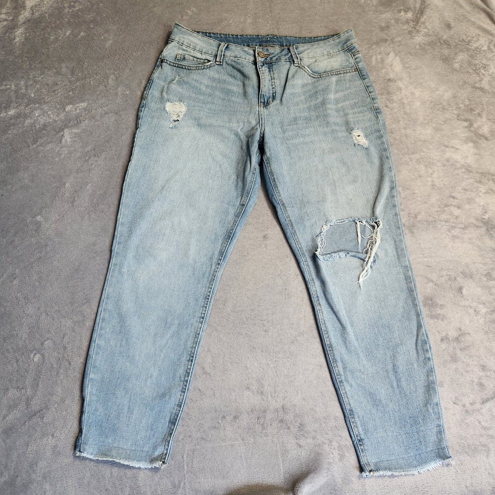 Soundstyle Women's Distressed Boyfriend Jeans Light Wash Frayed Raw Hem Size 12